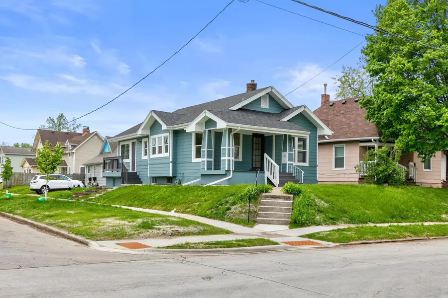 2200 Clark Street, Des Moines, IA 50311 - #2