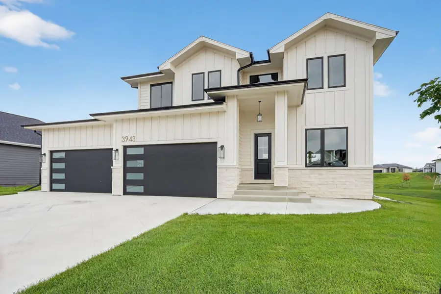 3943 NW 181st Street, Clive, IA 50325 - #2