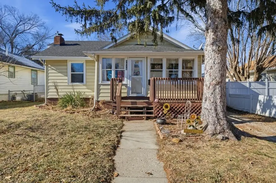 3814 Columbia Street, Des Moines, IA 50313 - #2