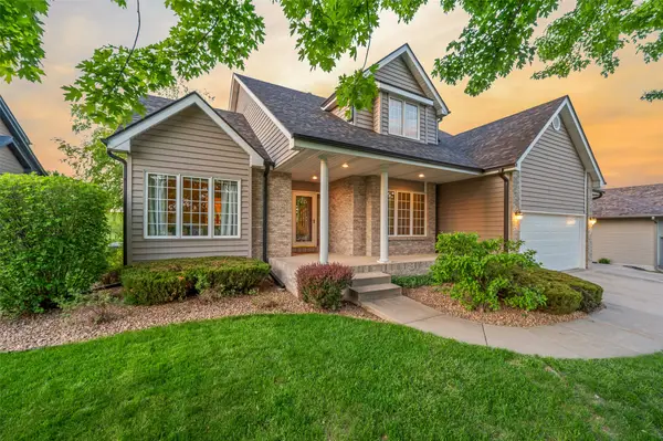 4920 Claremont Court, Pleasant Hill, IA 50327