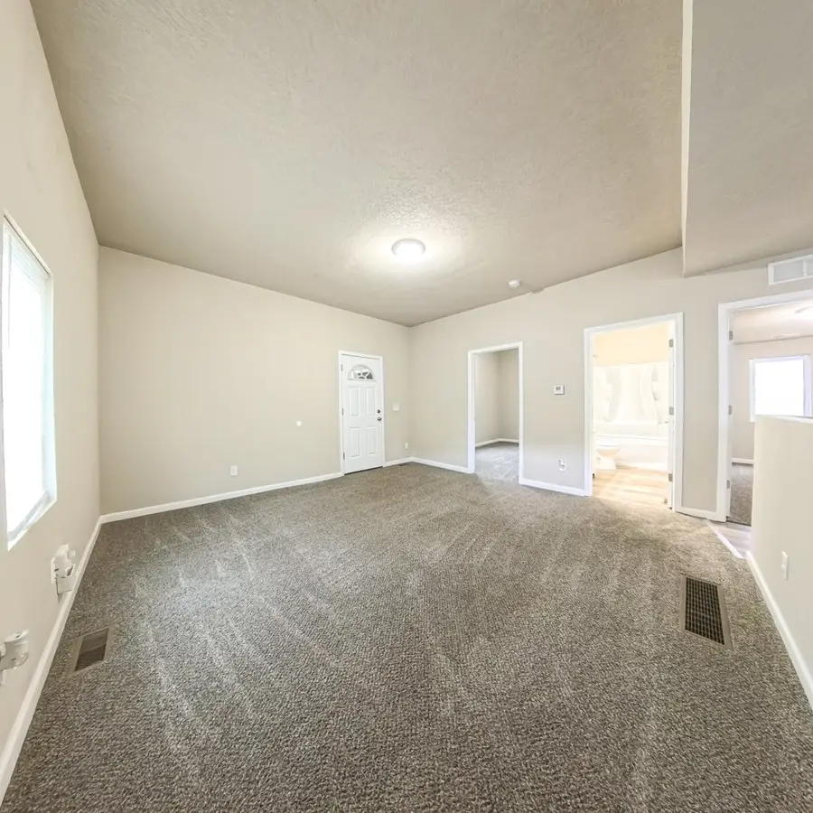 3941 16th Street, Des Moines, IA 50313 - #3