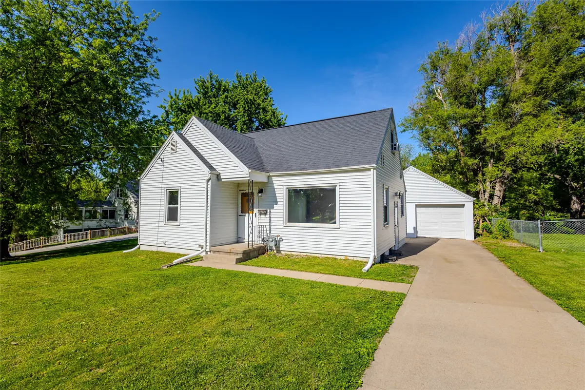 3422 66th Street, Urbandale, IA 50322 - #1