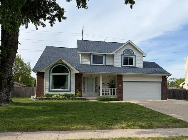2723 Country Side Drive, West Des Moines, IA 50265 - #2