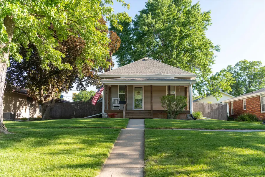 809 W Washington Street, Knoxville, IA 50138 - #2
