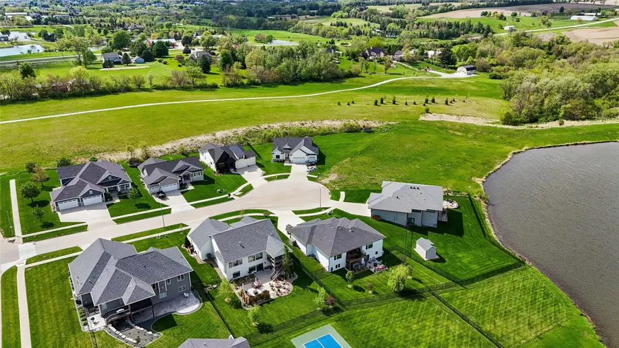 1706 Peaceful Circle, Norwalk, IA 50211 - #3