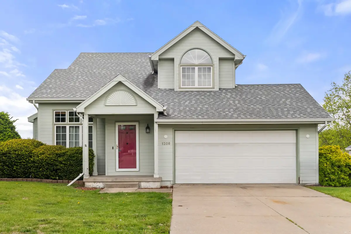1208 E 18th Street, Norwalk, IA 50211 - #1