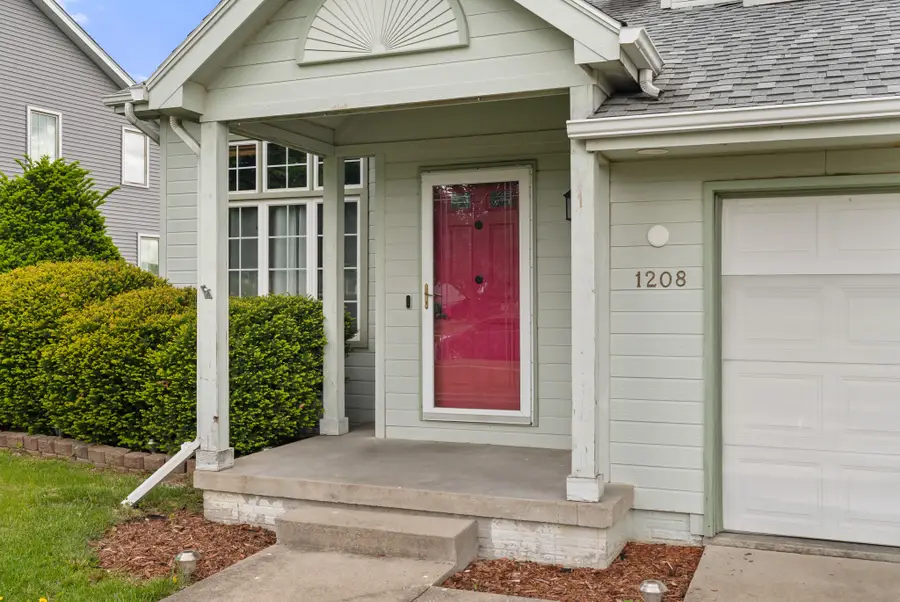 1208 E 18th Street, Norwalk, IA 50211 - #3