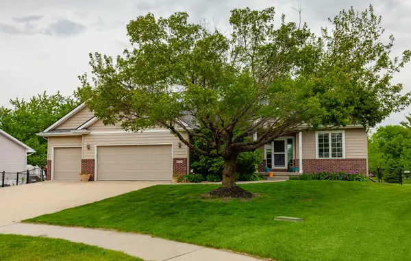 4209 127th Circle, Urbandale, IA 50323