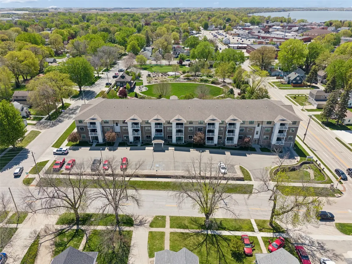 809 7th Street N #313, Clear Lake, IA 50428 - #1