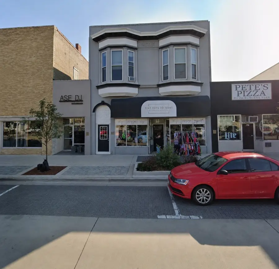 120 N Howard Street, Indianola, IA 50125 - #2
