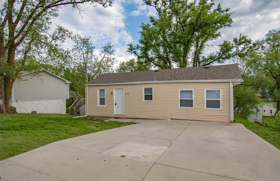 911 Frazier Avenue, Des Moines, IA 50315 - #2