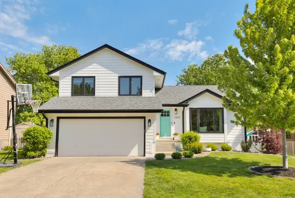 5805 Pleasant Street, West Des Moines, IA 50266