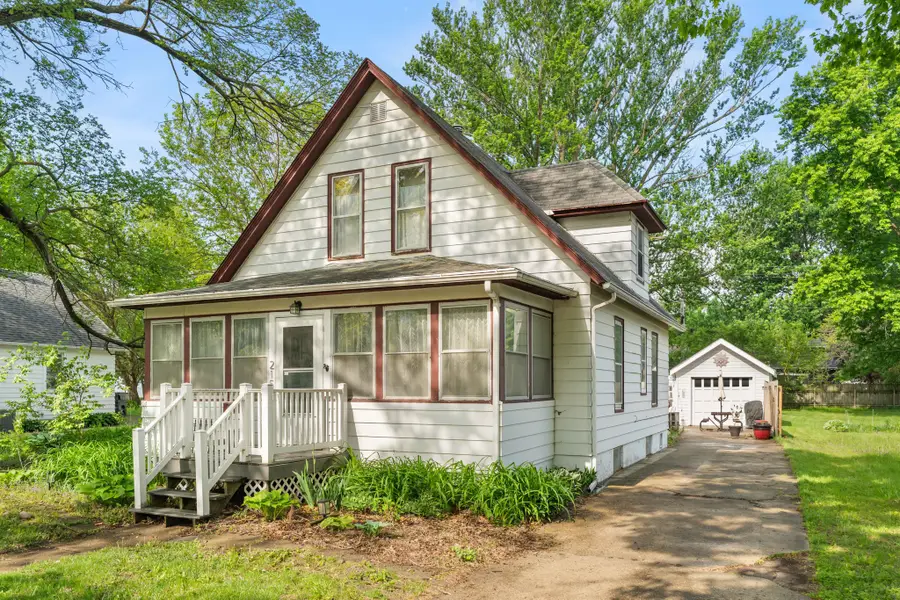 215 S Maple Avenue, Ames, IA 50010 - #3