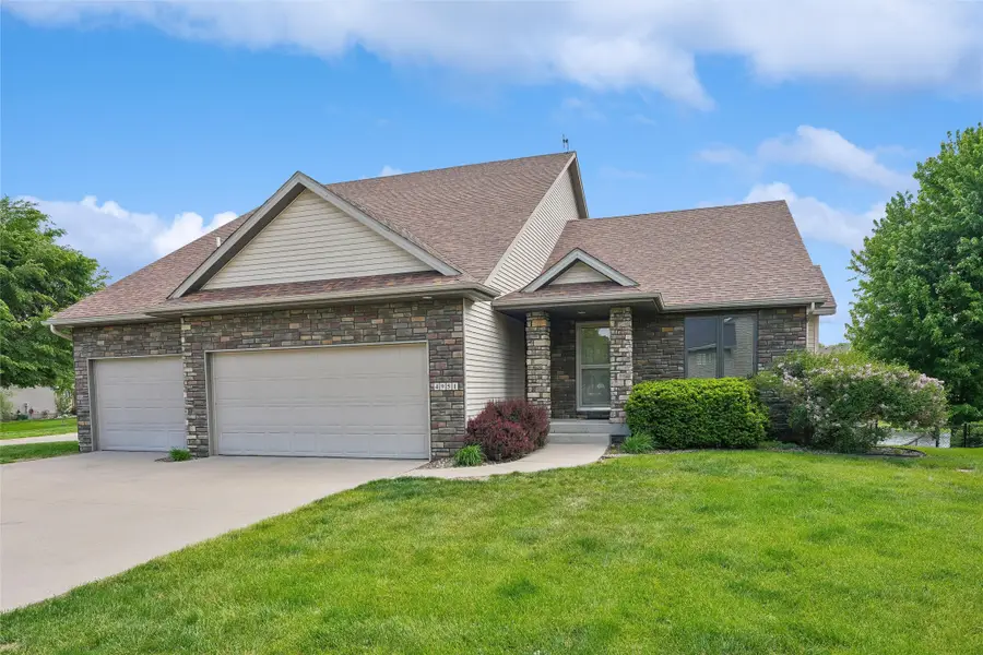 4951 E Hull Avenue, Des Moines, IA 50317 - #2