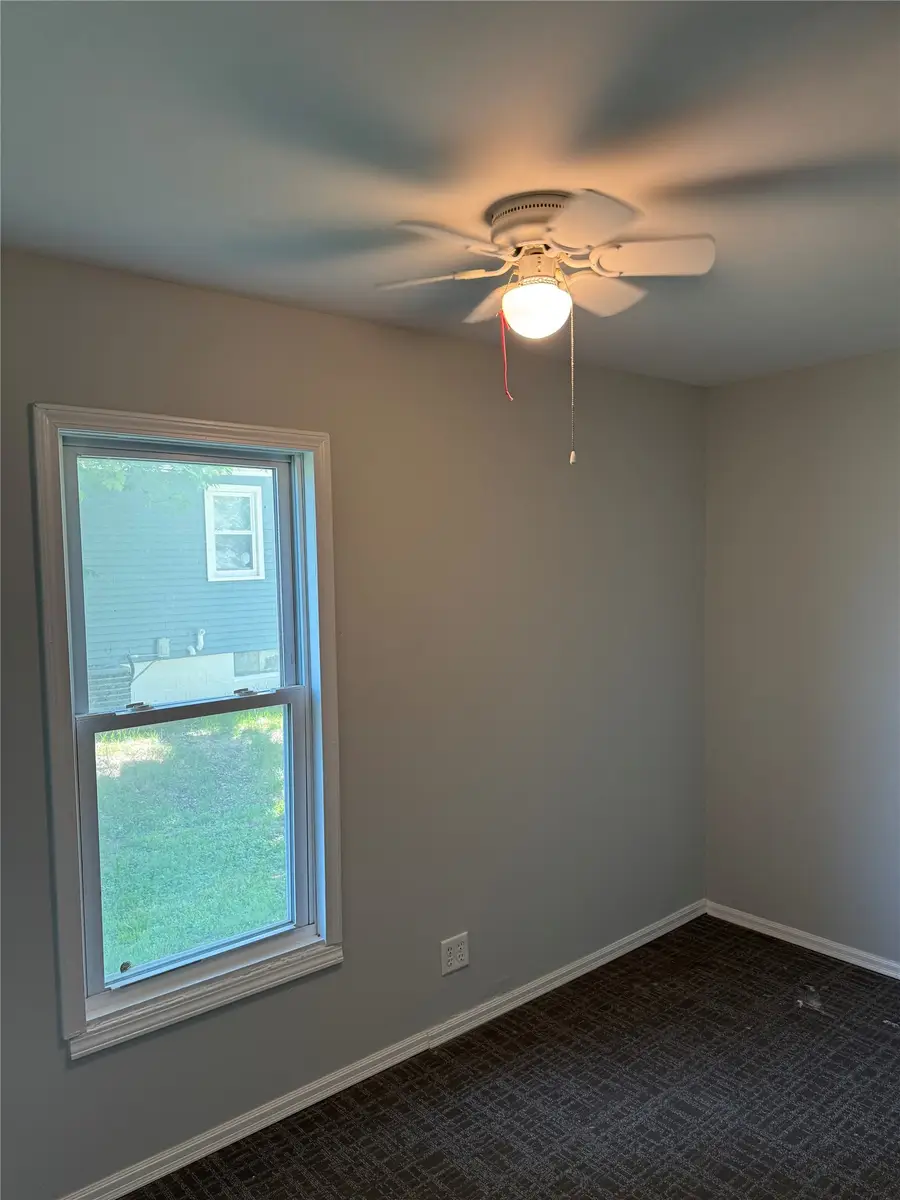 4007 7th Street, Des Moines, IA 50313 - #2