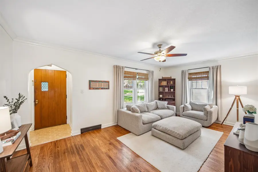 3014 44th Street, Des Moines, IA 50310 - #2