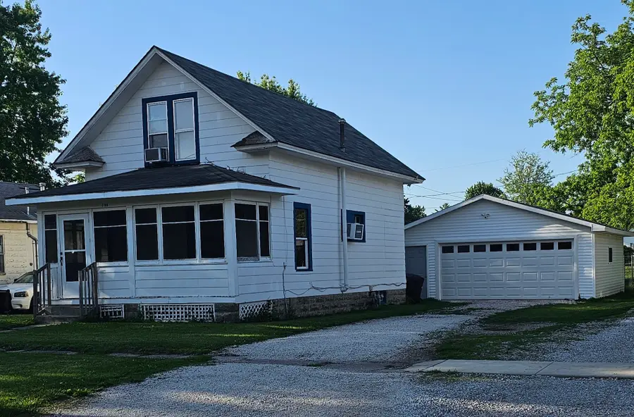 1709 Iowa Street, Perry, IA 50220 - #2