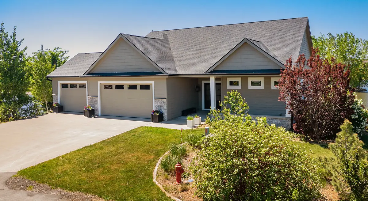 207 North Point Lane, Dallas Center, IA 50063 - #1