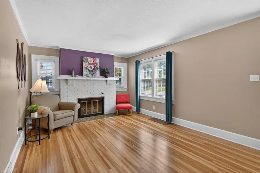 2420 45th Street, Des Moines, IA 50310 - #3