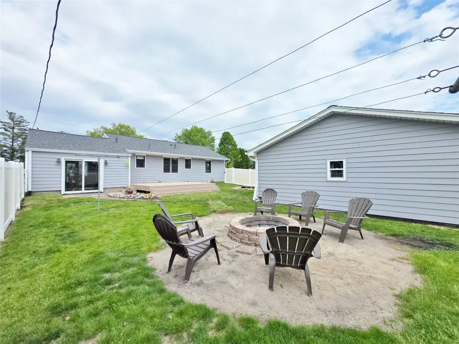 800 Walnut Street, Waukee, IA 50263 - #3