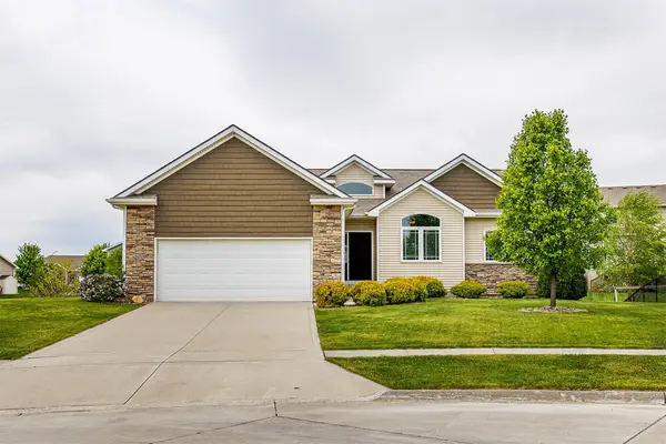 5008 NE Ledgestone Drive, Ankeny, IA 50021