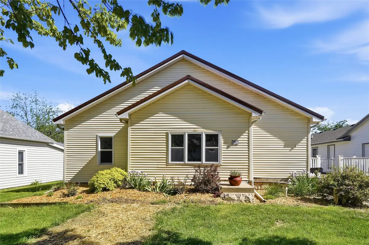613 E Buchanan Street, Winterset, IA 50273 - #1
