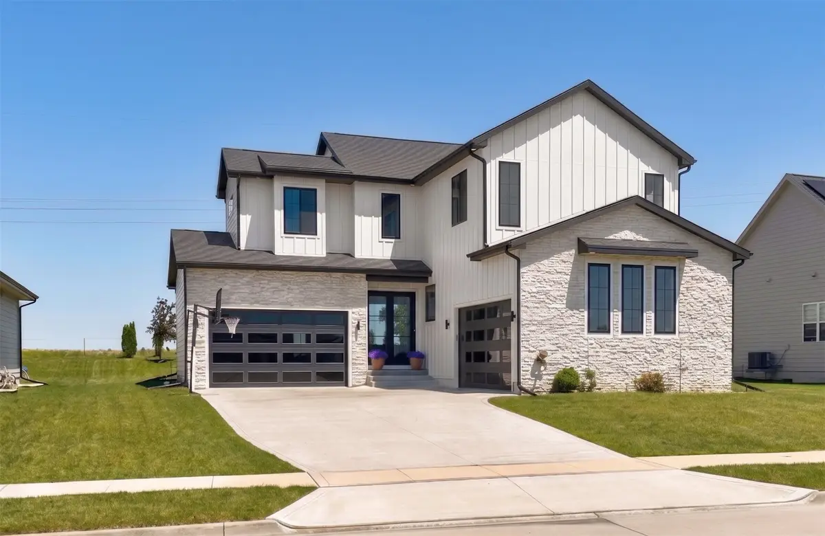 14725 Stonecrop Drive, Urbandale, IA 50323 - #1