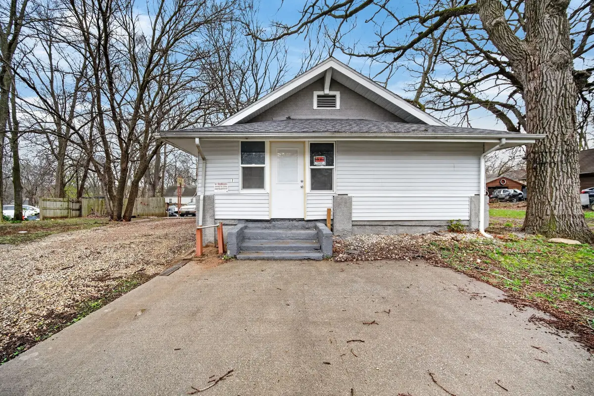 1817 22nd Street, Des Moines, IA 50310 - #1