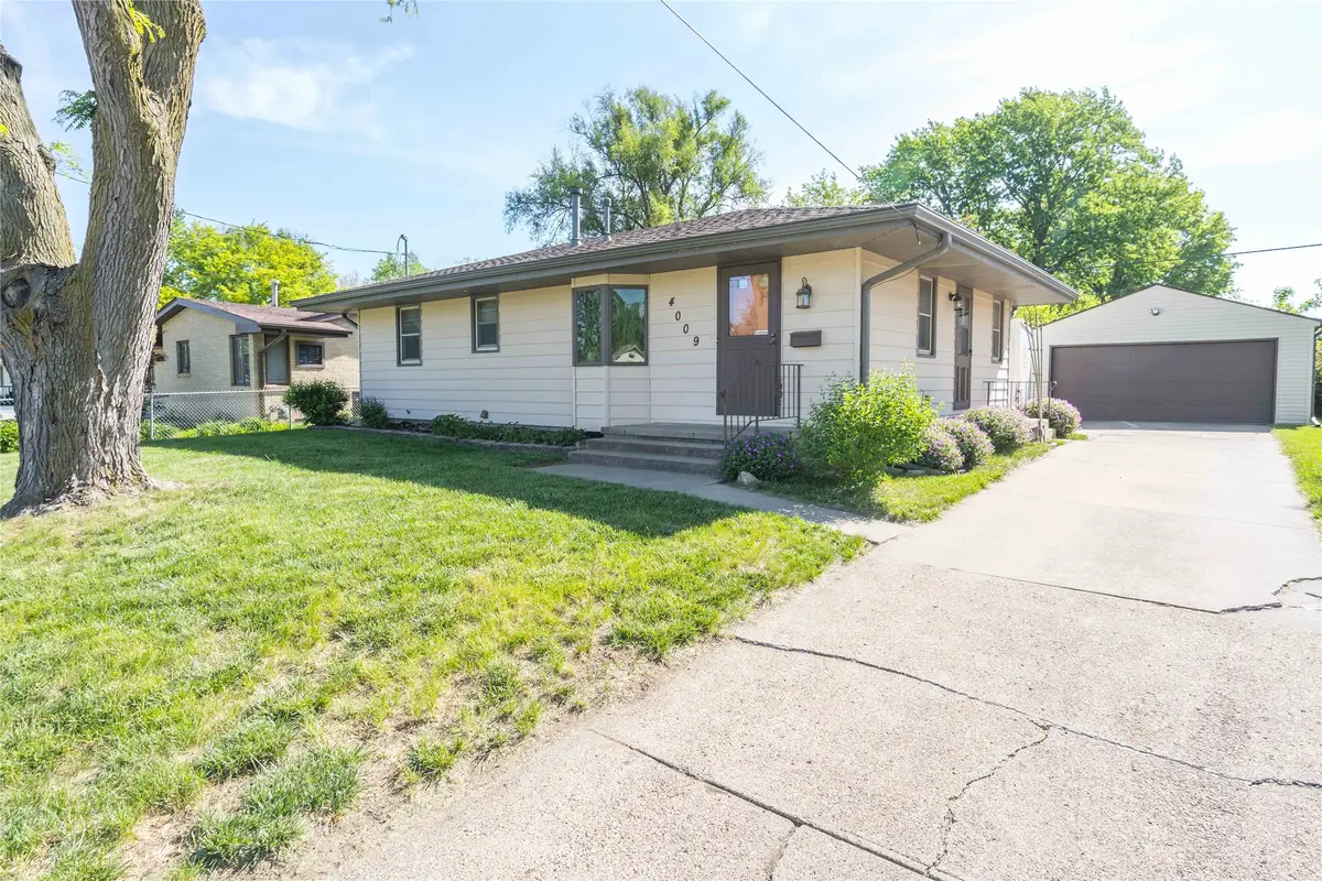 4009 65th Street, Urbandale, IA 50322 - #1