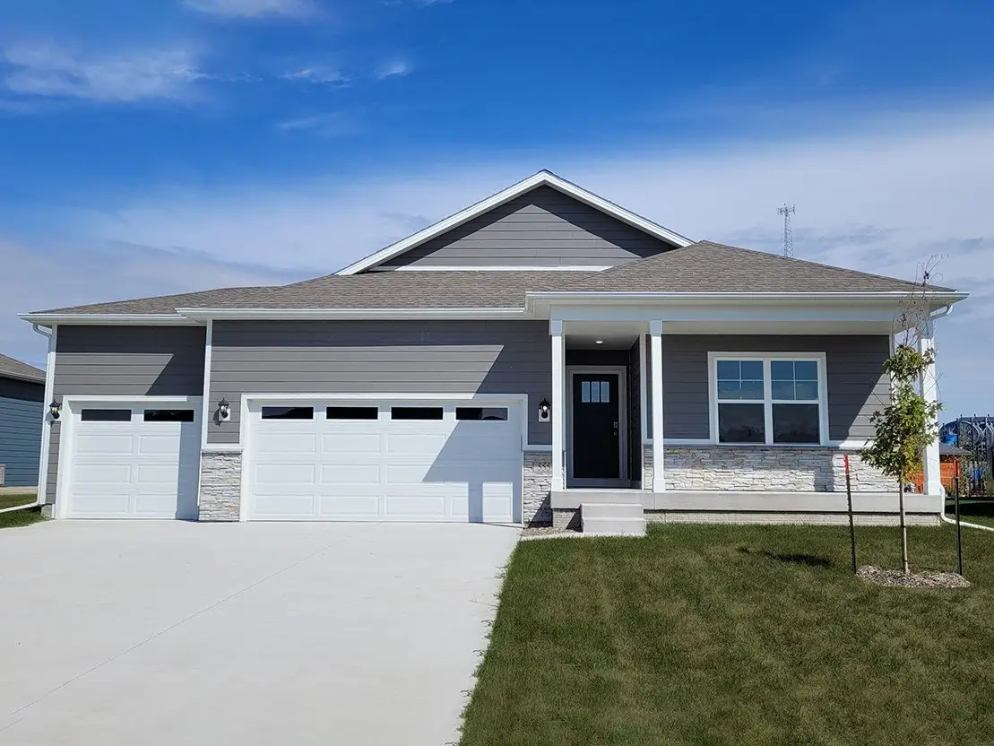 905 2nd Street Ne, Altoona, IA 50009 - #1