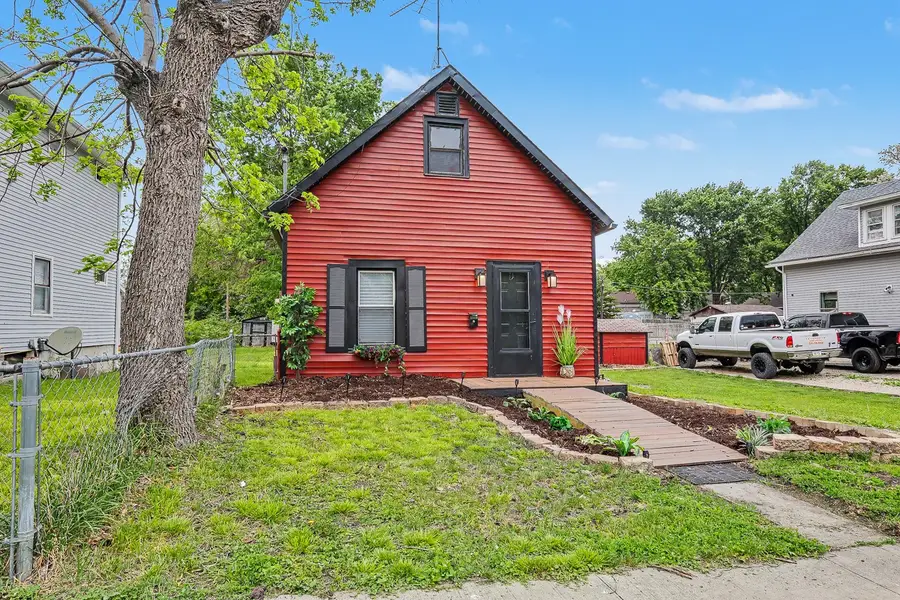 1810 E Walnut Street, Des Moines, IA 50316 - #2