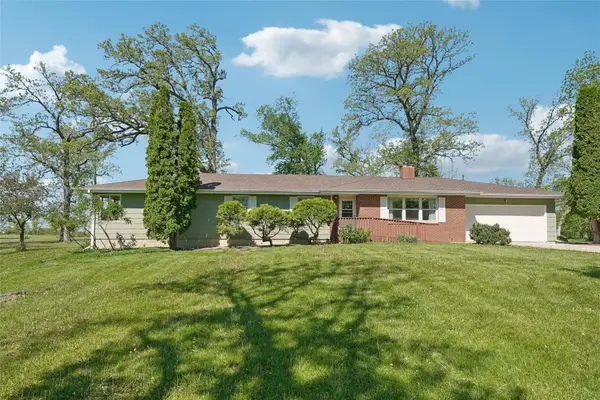 5185 W 58th Street N, Newton, IA 50208