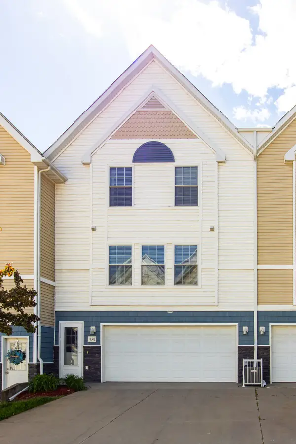 1158 SE Village View Lane, Ankeny, IA 50021