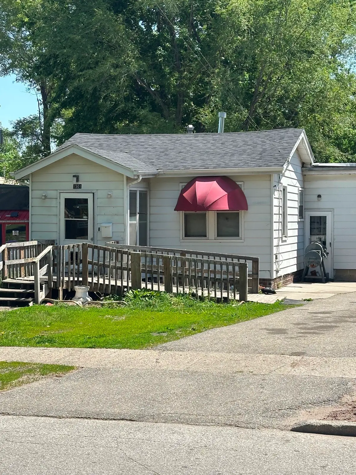 1501 E 25th Street, Des Moines, IA 50317 - #1
