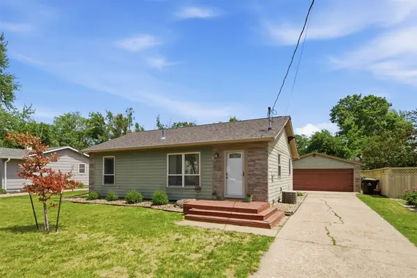 655 3rd Street, Waukee, IA 50263