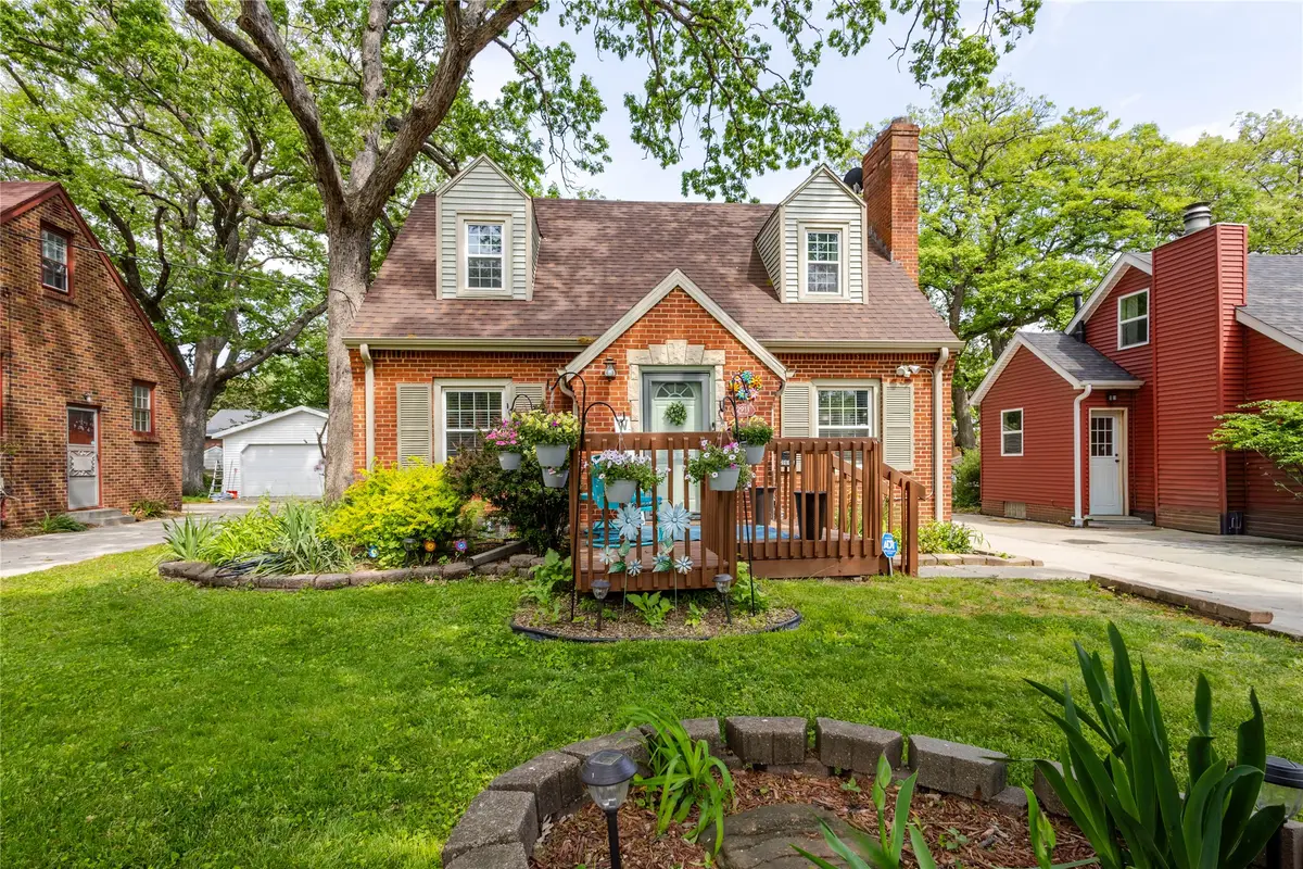 2911 35th Street, Des Moines, IA 50310 - #1