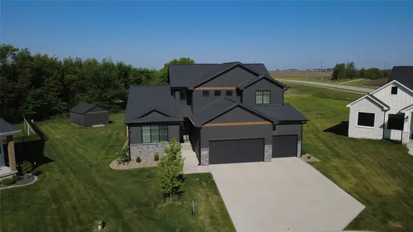 1540 NW Bull Run Court, Waukee, IA 50263