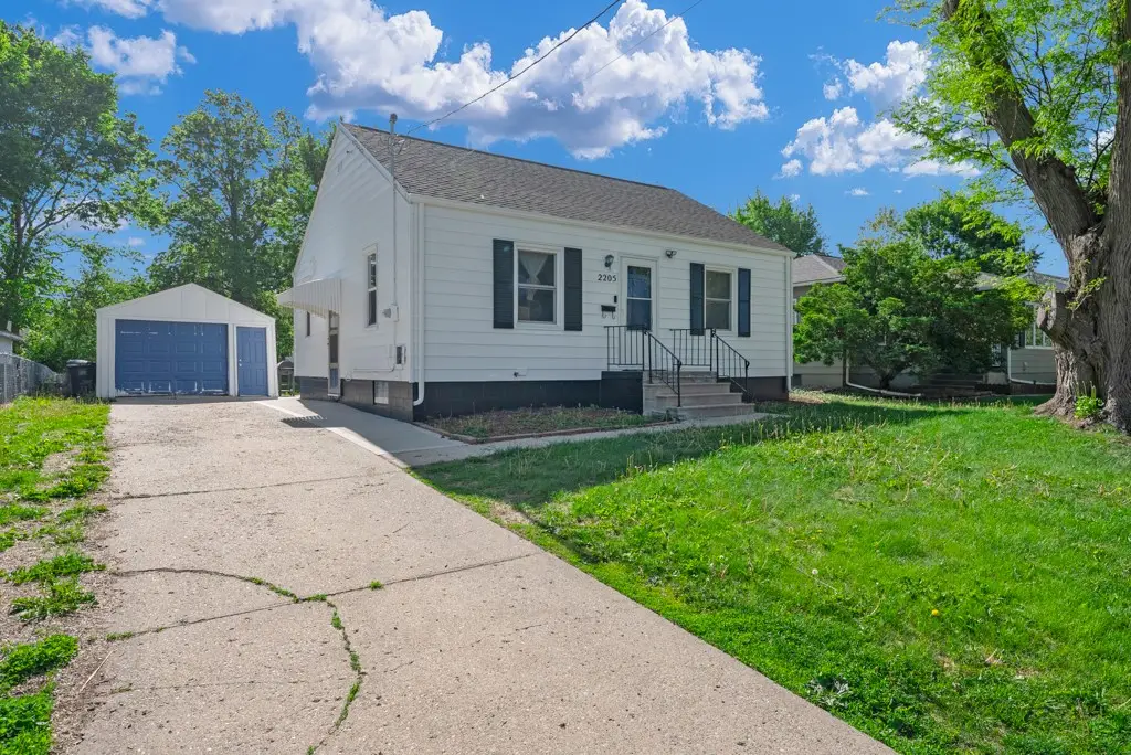 2205 52nd Street, Des Moines, IA 50310 - #1