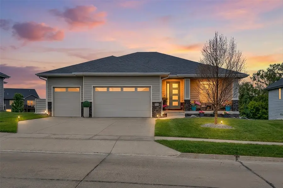 5524 149th Street, Urbandale, IA 50323 - #2