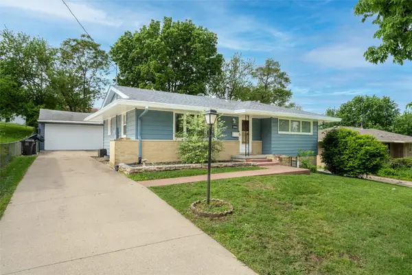 2429 E Tiffin Avenue, Des Moines, IA 50317