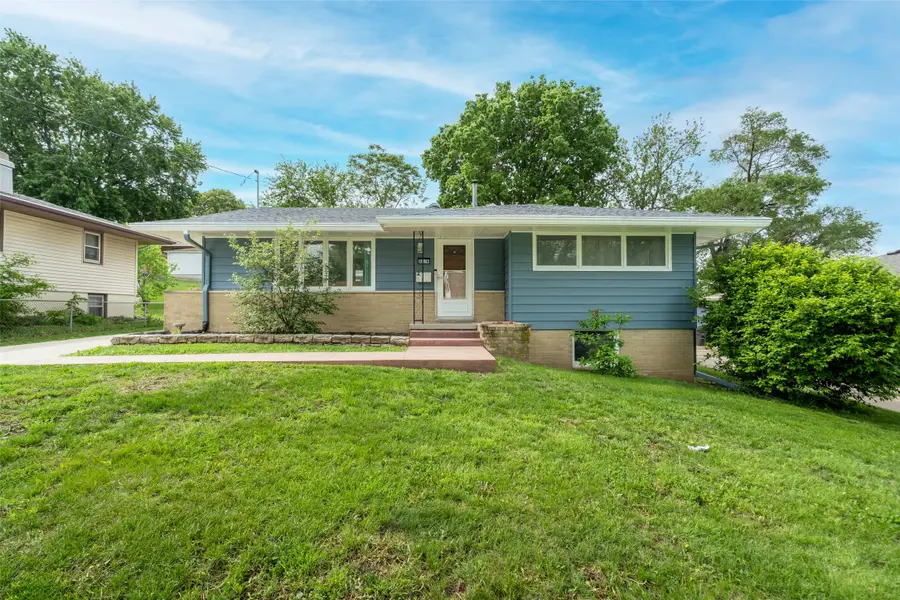 2429 E Tiffin Avenue, Des Moines, IA 50317 - #2