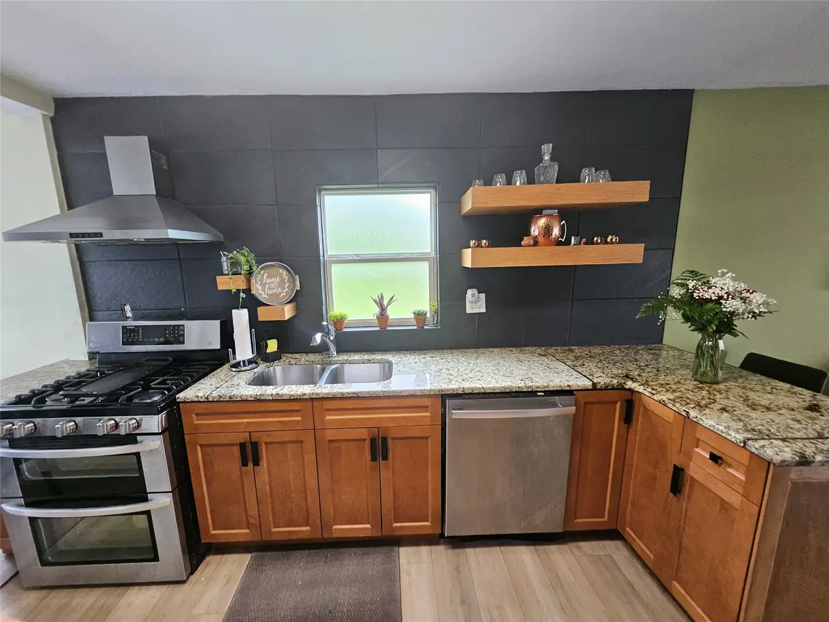 2778 NE Broadway Avenue, Des Moines, IA 50317 - #1