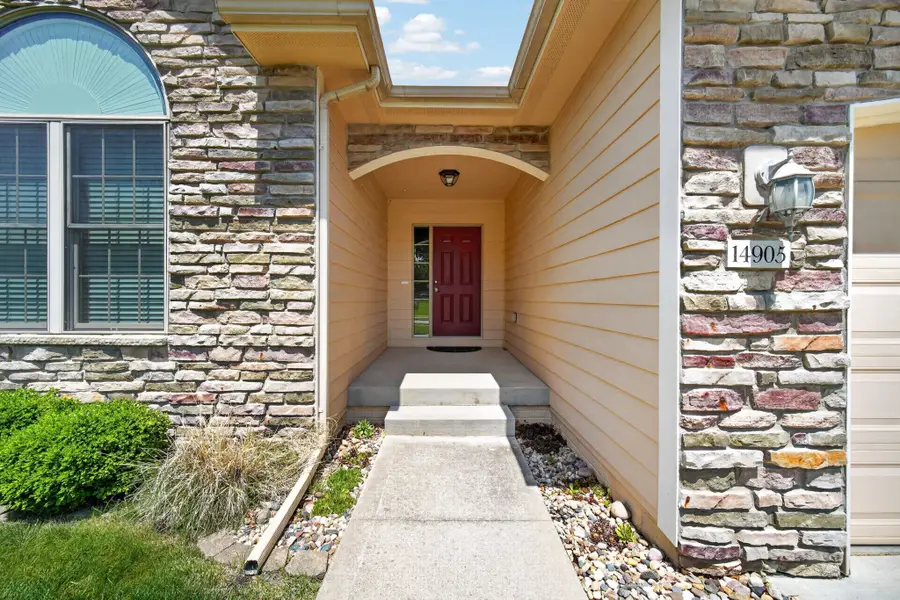 14905 Maple Drive, Urbandale, IA 50323 - #2