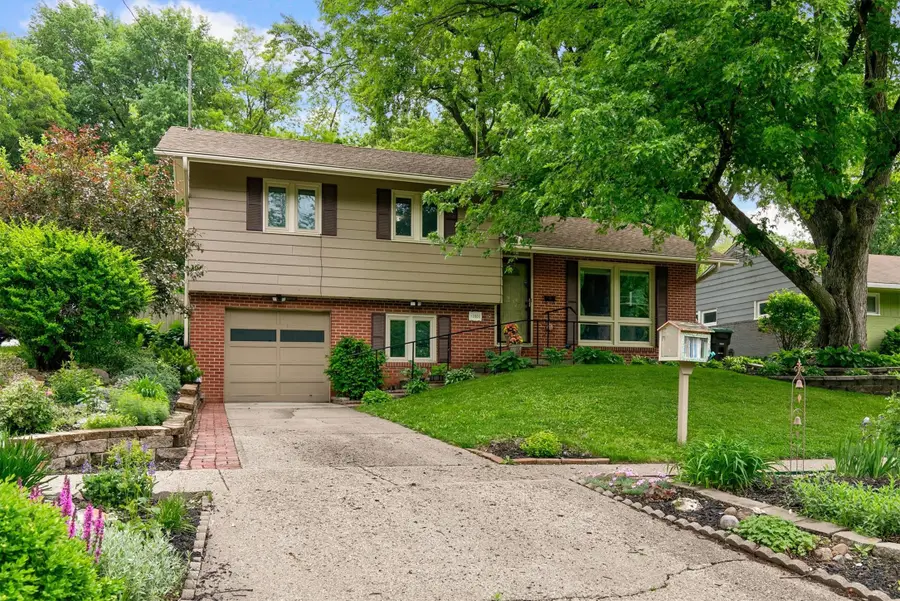 1001 Cummins Parkway, Des Moines, IA 50311 - #2