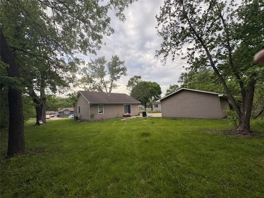 346 E Titus Avenue, Des Moines, IA 50315 - #3