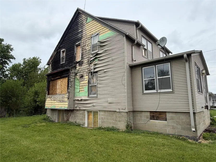 201 E 15th Street N, Newton, IA 50208 - #2