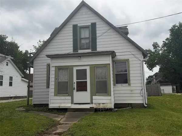 507 N 2nd Avenue W, Newton, IA 50208