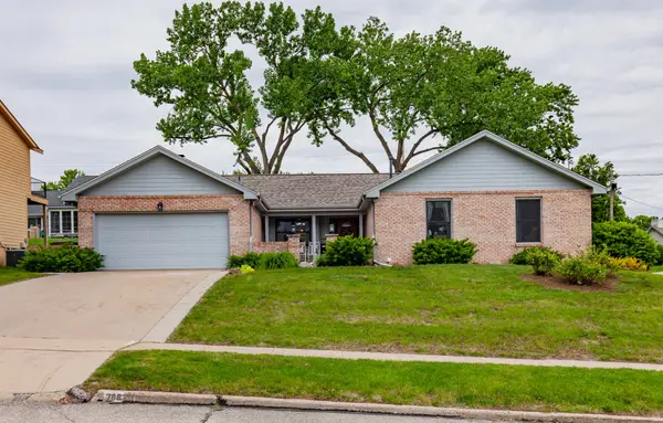 766 34th Place, West Des Moines, IA 50265
