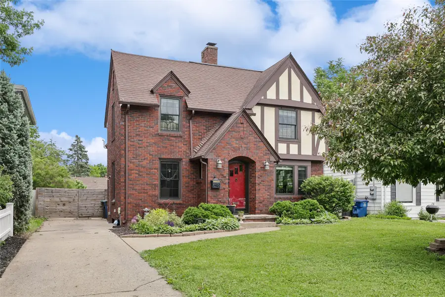 2009 Beaver Avenue, Des Moines, IA 50310 - #2
