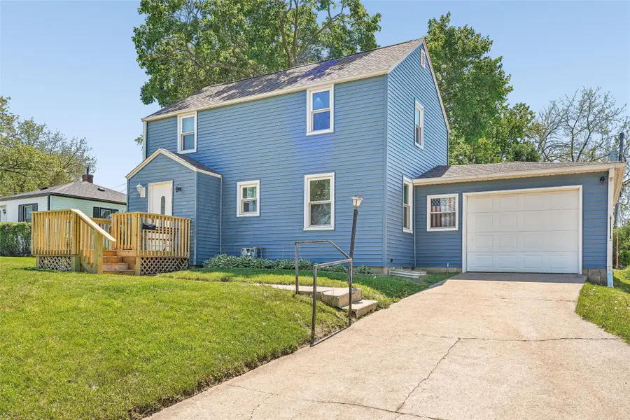 2007 S 3rd Avenue E, Newton, IA 50208 - #3